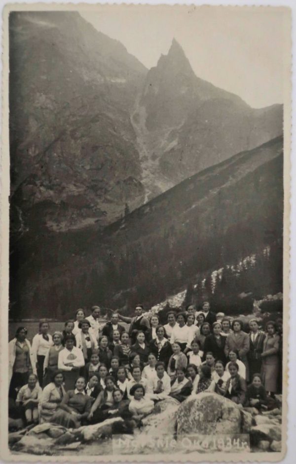 NC2019.004-1-654x1024